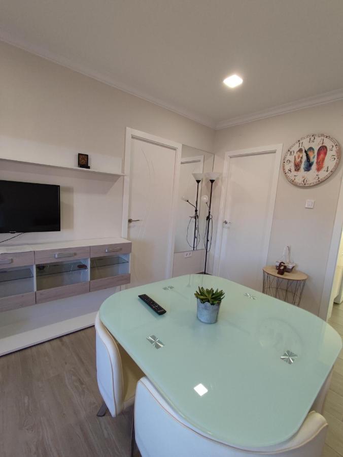 Precioso Apartamento 3 Dormitorios, Aire Acondicionado Menos 10 Min A Pie Feria Jerez De La Frontera Dış mekan fotoğraf