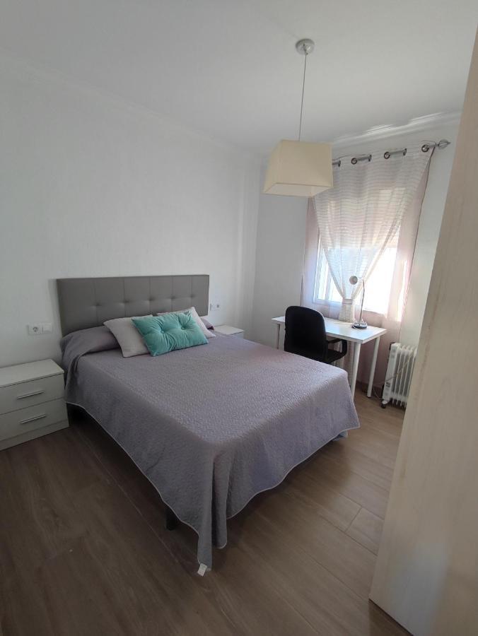 Precioso Apartamento 3 Dormitorios, Aire Acondicionado Menos 10 Min A Pie Feria Jerez De La Frontera Dış mekan fotoğraf