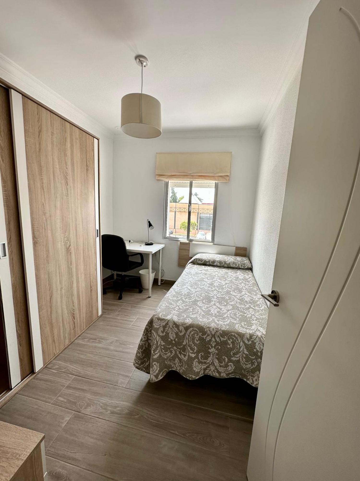 Precioso Apartamento 3 Dormitorios, Aire Acondicionado Menos 10 Min A Pie Feria Jerez De La Frontera Dış mekan fotoğraf